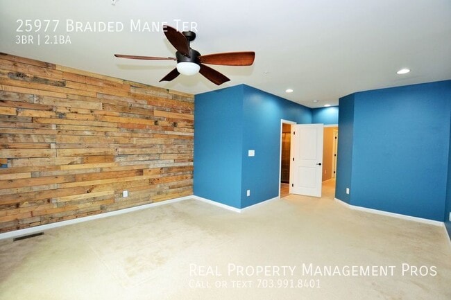 Building Photo - 25977 Braided Mane Terrace