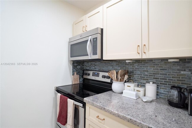 Building Photo - 7483 SW 82nd St