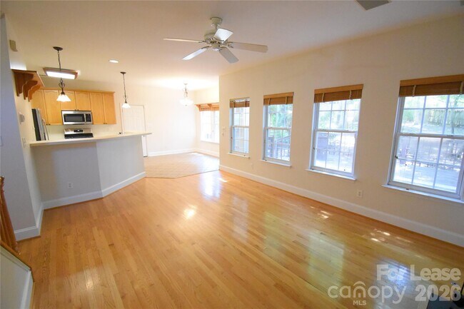 Building Photo - 3704 Wind Ridge Pl