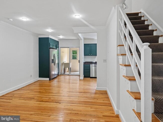 Building Photo - 423 Mt Vernon Ave