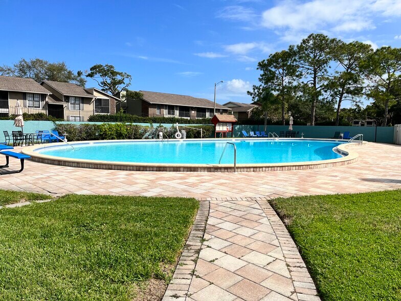 Building Photo - 166 114th Terrace NE