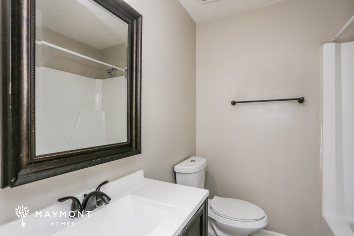 Building Photo - 8 Silverwood Dr