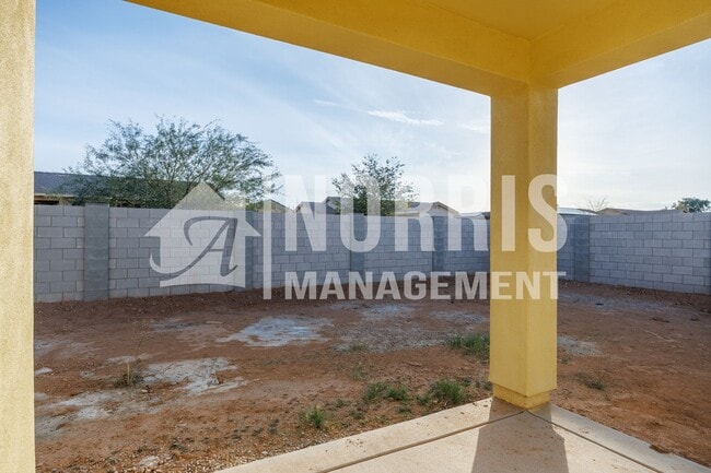 Building Photo - Beautiful Brand New Home with Block Wall