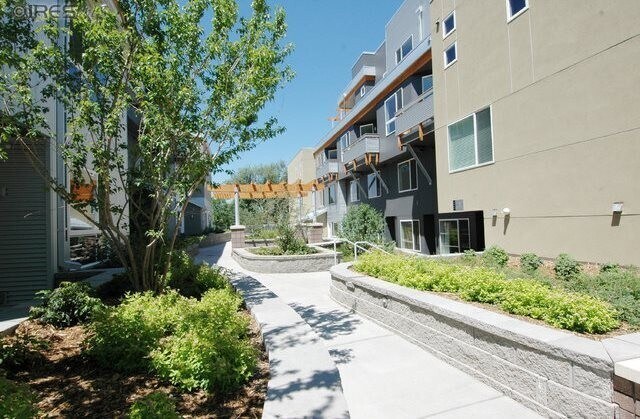 Building Photo - Preleasing for August 2026 - Two Level Condo Available Near CU Campus