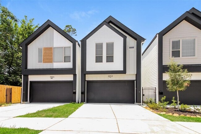 Building Photo - 3052 Truxillo St