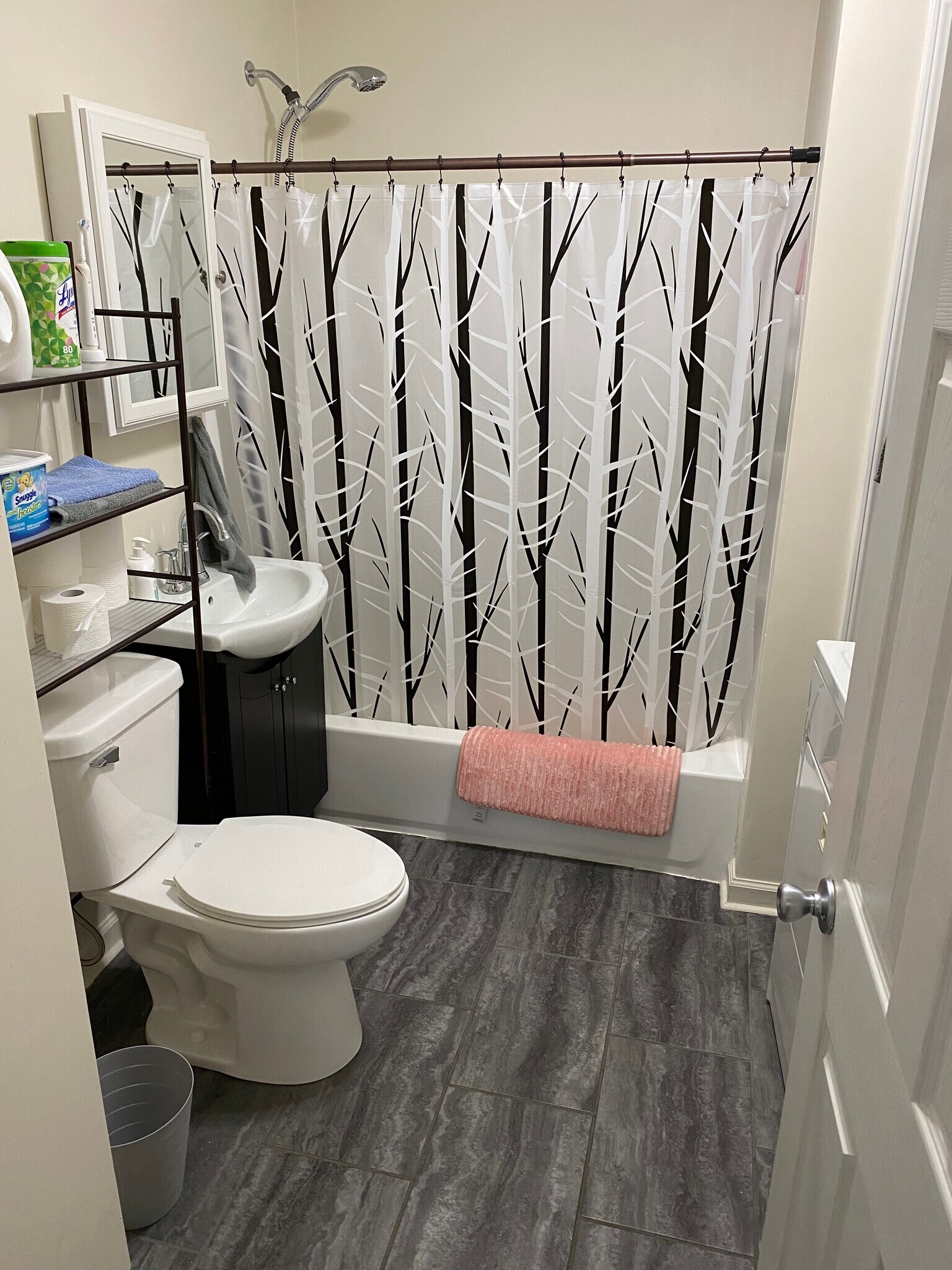 Building Photo - 205 S Lynn St