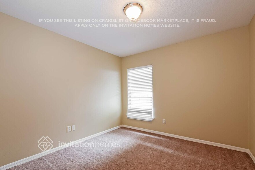 Building Photo - 2055 Golden Ivy Way