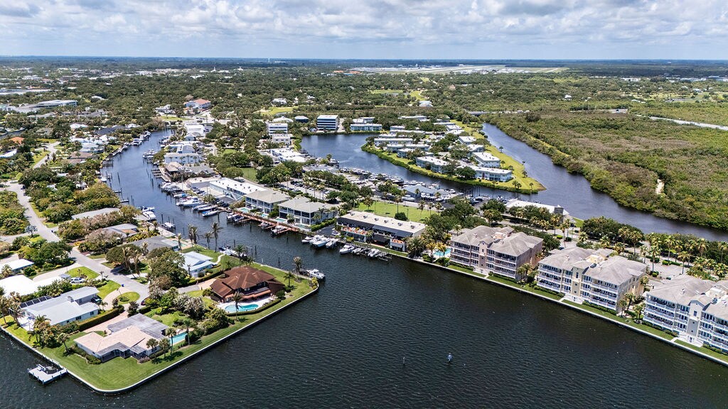 Building Photo - 23 Royal Palm Pt