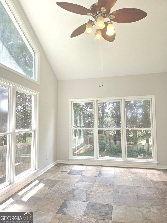 Building Photo - 3770 Glennvale Ct