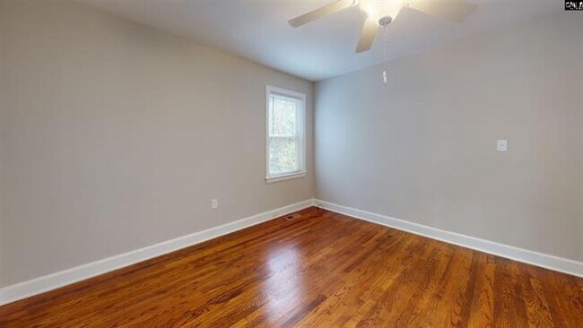 Building Photo - 3 bedroom 2 bath - SHANDON AREA!!!!!