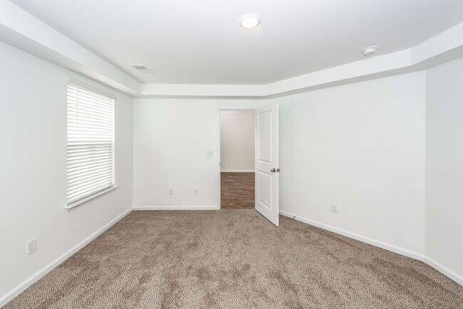 Building Photo - 3 Bedroom, 2.5 Bathroom Townhome in Cane Bay - Summerville