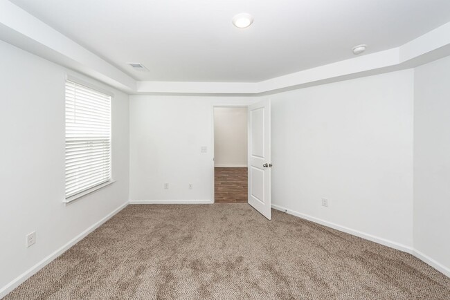Building Photo - 715 Hilchot Dr