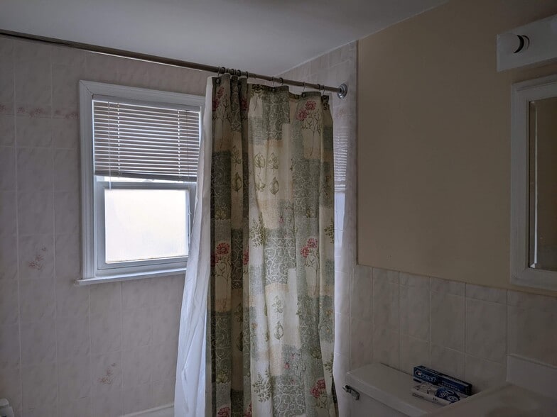 Building Photo - 474 17th St