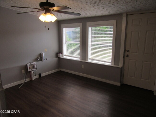 Building Photo - 1114 Fairland Ave