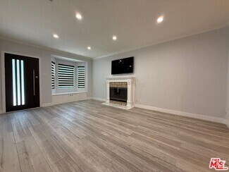 Building Photo - 14018 Calvert St