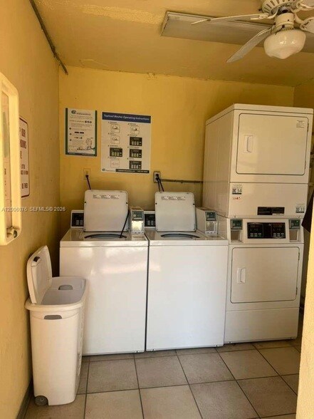 Building Photo - 8500 SW 109th Ave