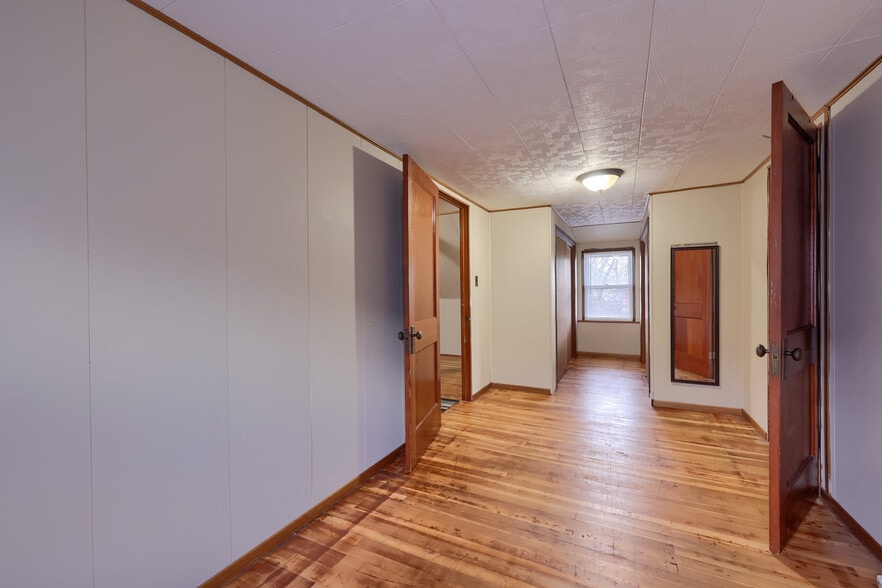 Building Photo - 123 N Spruce St