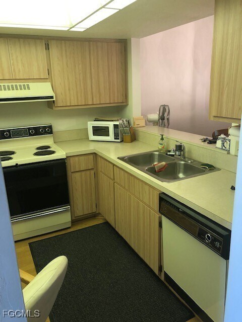 Building Photo - 8534 Charter Club Cir