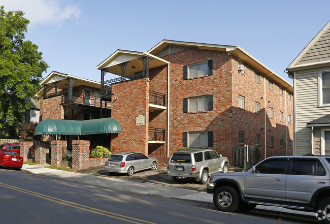 Primary Photo - Fountain Place Apartments