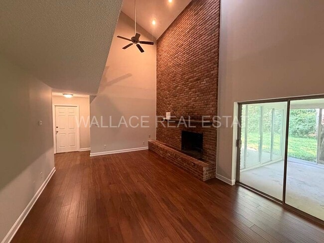 Building Photo - 11141 Pleasant Forest Dr