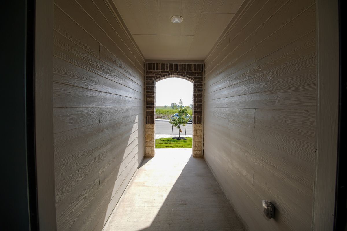 Building Photo - 472 Desert Willow