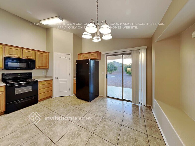 Building Photo - 9128 S Parkside Ln W