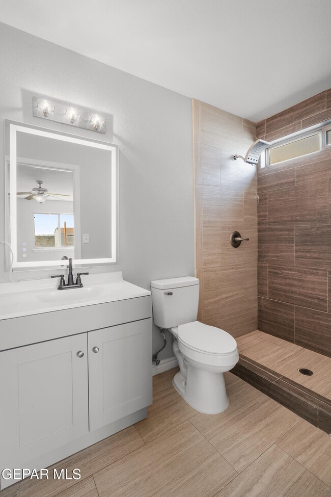 Building Photo - 14141 Tierra Leona Dr