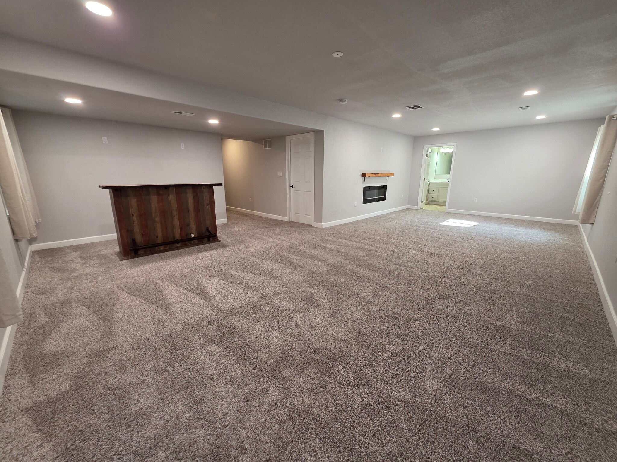 Building Photo - 6535 Weiser Dr