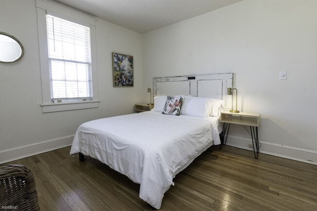 Building Photo - 2 br, 2.5 bath Duplex - 318 27th Street Sa...