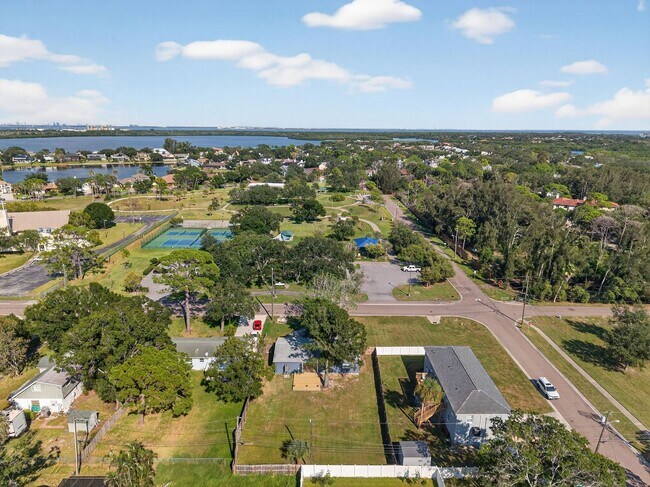 Building Photo - Fully Remodeled 3BR Home with Large Fenced Yard & New Deck