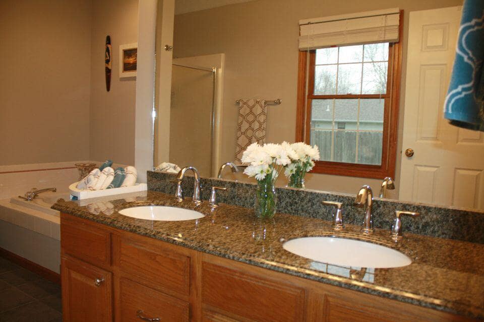 Primary bath view - 3700 Falmouth Dr