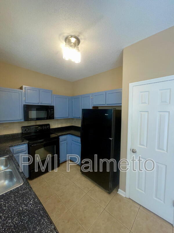 Building Photo - 116 S Mercer Dr