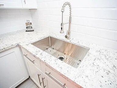 Building Photo - 7940 E Camelback Rd