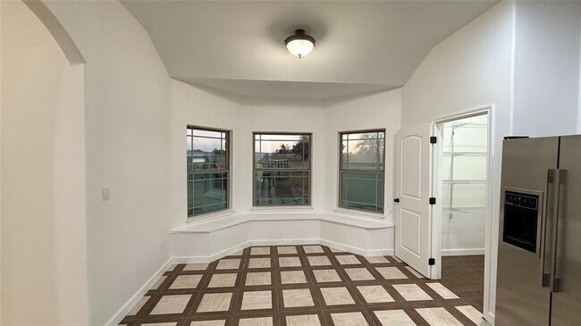 Building Photo - 5673 Solana Ranch Rd