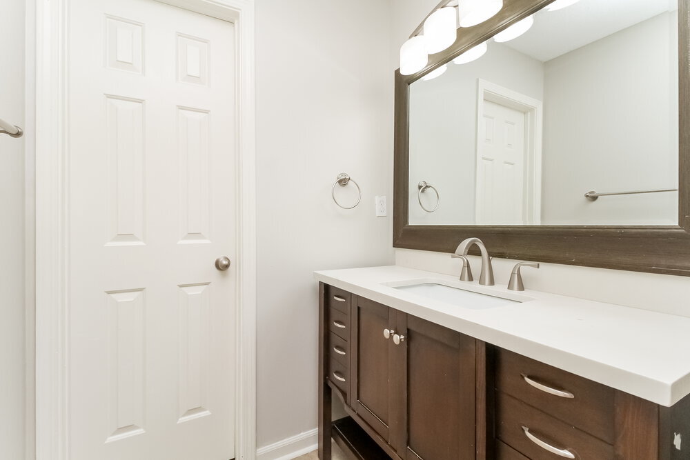 Building Photo - 8432 Creek Front Dr