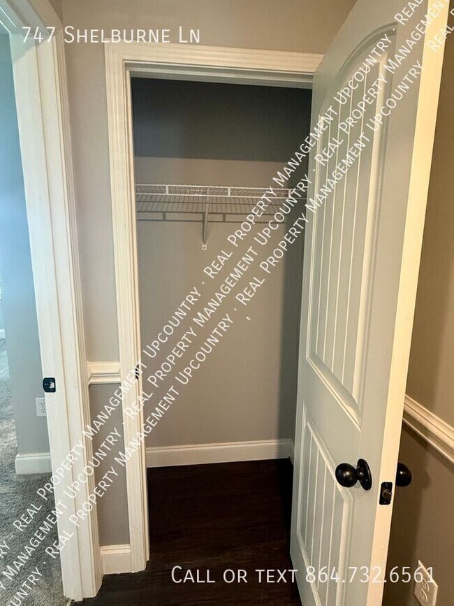 Building Photo - 747 Shelburne Ln