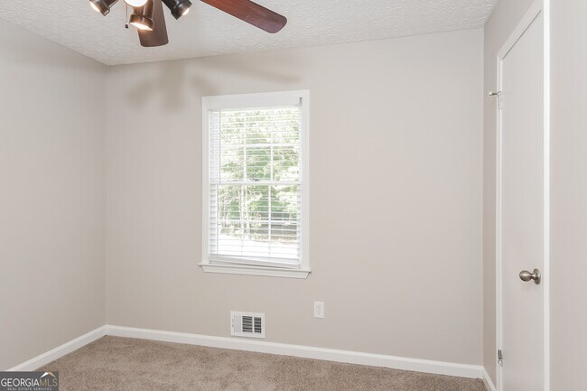 Building Photo - 46 Normas Way