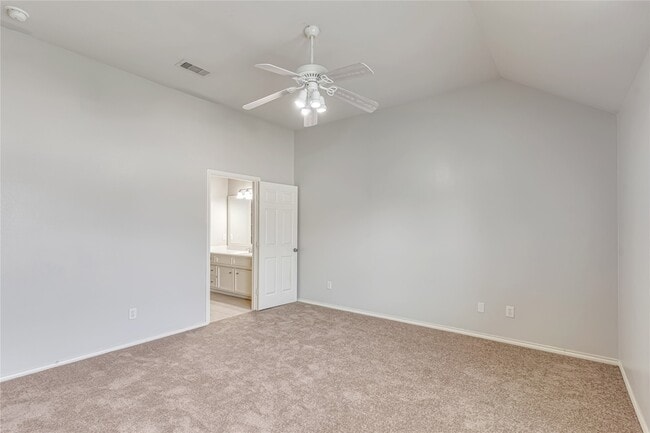 Building Photo - 706 Woodport Ln