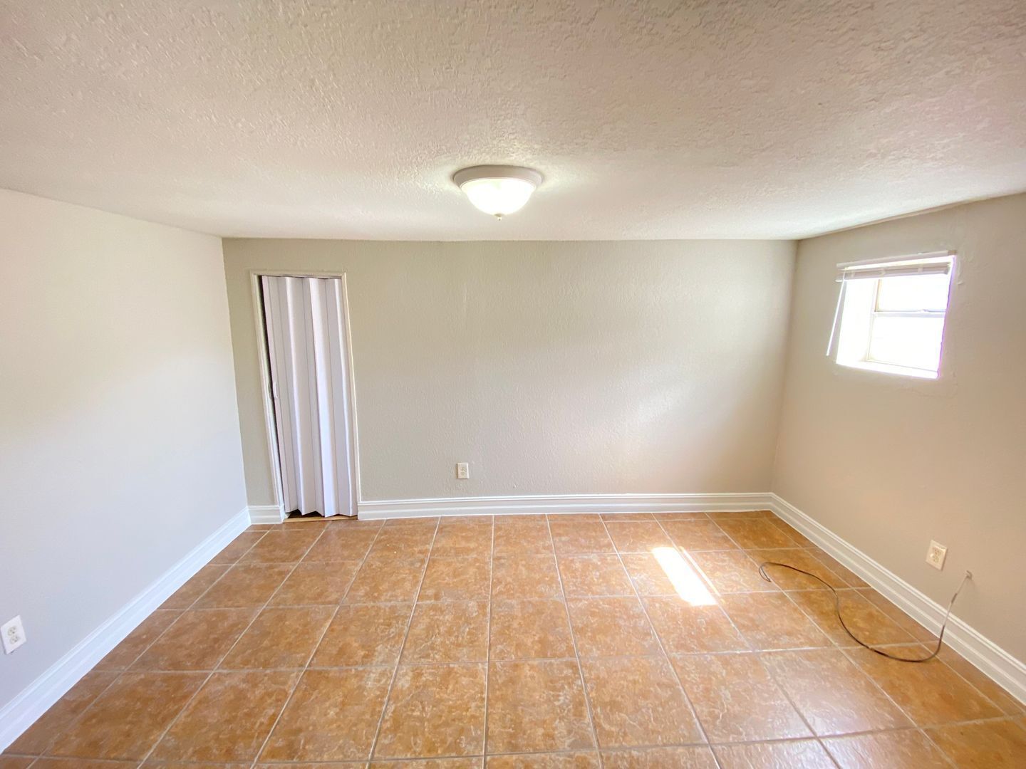 Building Photo - 812 W Livingston St