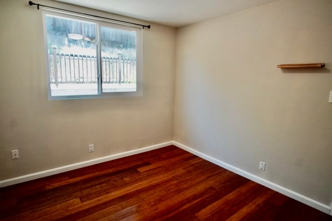 Building Photo - 18420 Crest Ave