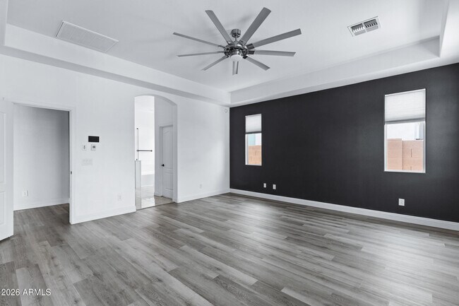 Building Photo - 10218 Bergeron Ave