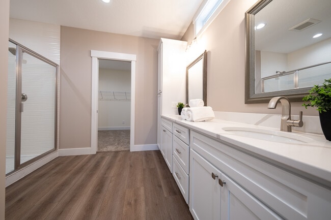 Building Photo - 26391 Preserve Dr