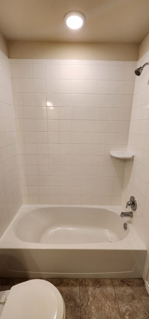 Building Photo - Beautiful 3 Bedroom House