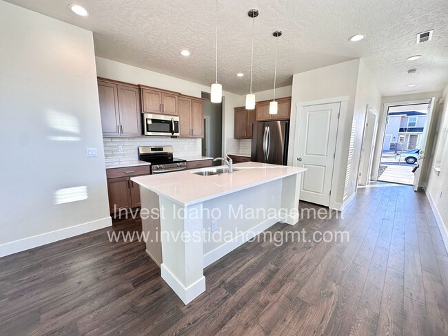 Building Photo - Brand new construction home available now ...