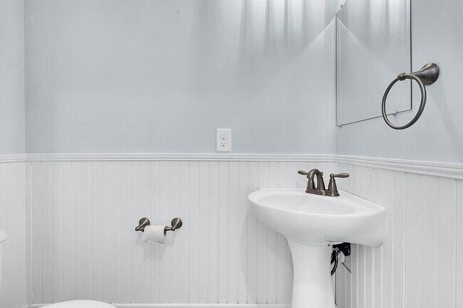 Building Photo - Gorgeous Carolina Park Home on a Corner Lot