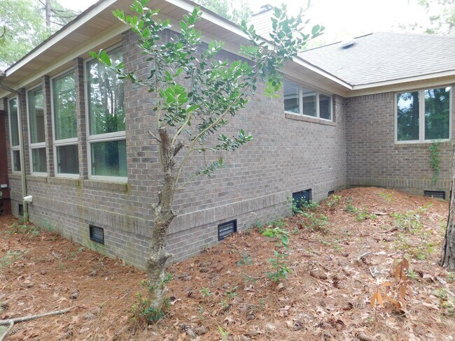 Building Photo - 914 Muirfield Pl