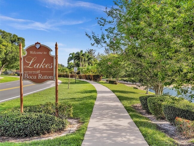 Building Photo - 10323 Hidden Springs Ct
