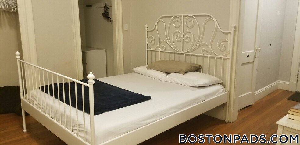 Building Photo - 1171 Boylston St
