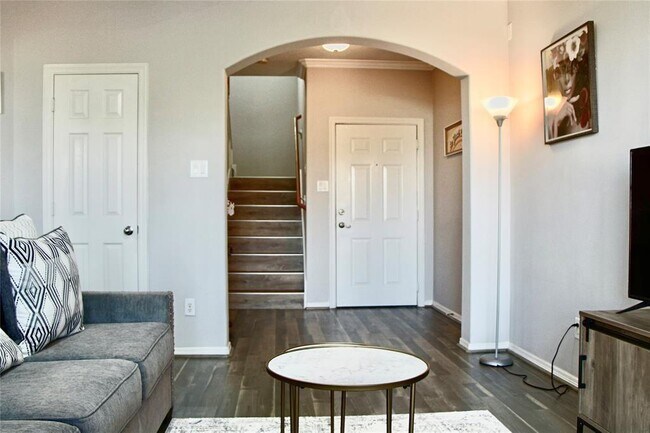 Building Photo - 21030 Sun Creek Dr