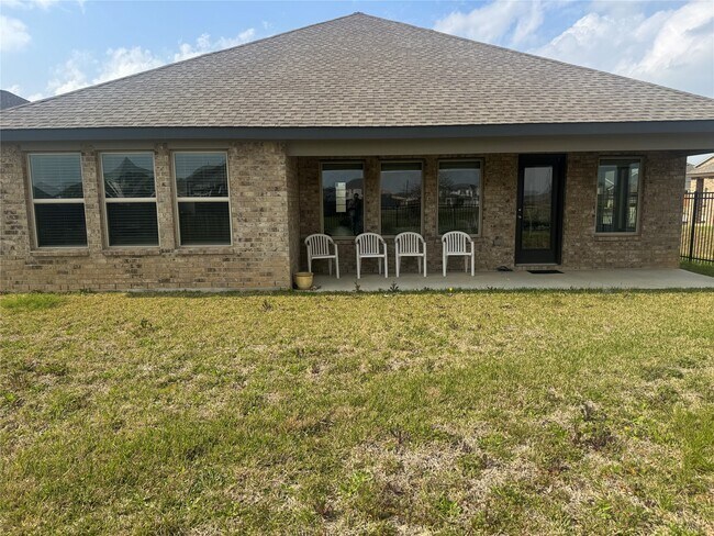 Building Photo - 2944 Cordova Hl Dr